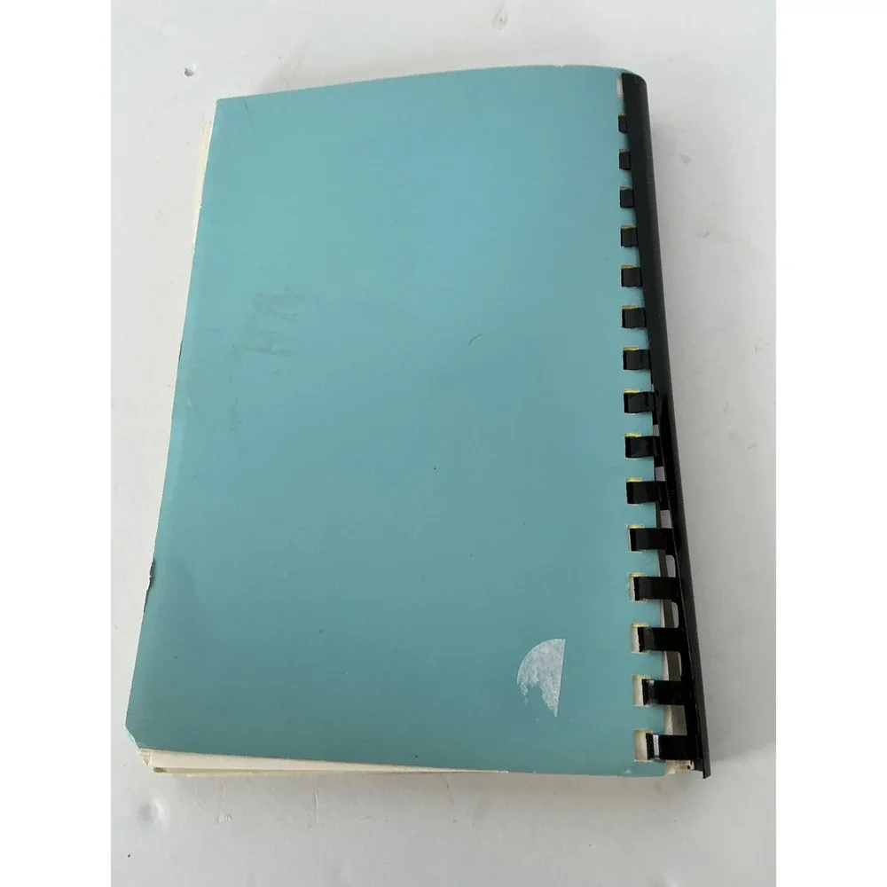 Junior Woman's Club Janesville Wisconsin Cookbook Vintage 1982 Spiral Bound‎